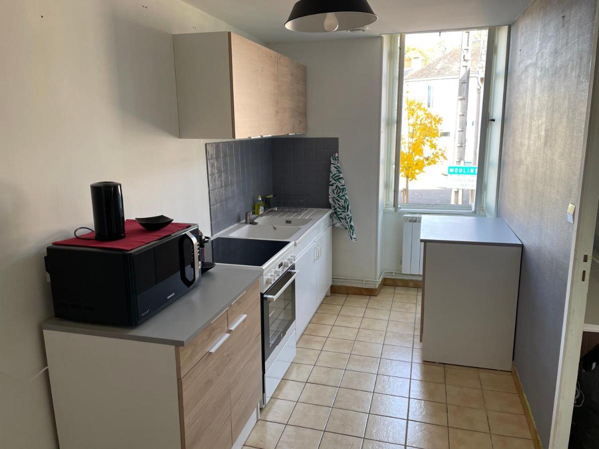Charmant T2 au 1er dans résidence avec parc arboré Saint-Pierre-le-Moûtier Exterior foto